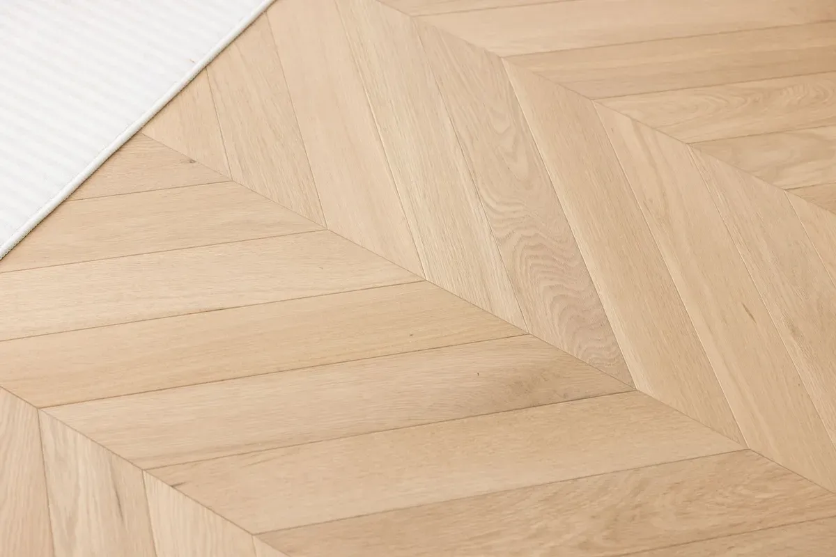 Mellow Beige · Chevron